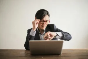 errores al comunicar horarios en inglés